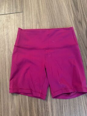 Lululemon Wunder Train High-Rise bike shorts